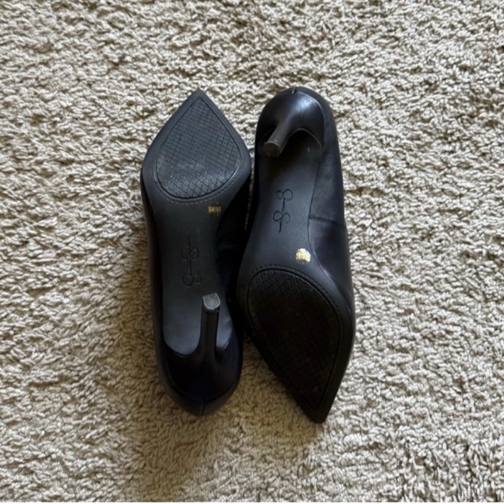 Simplistic Pumps - image 6